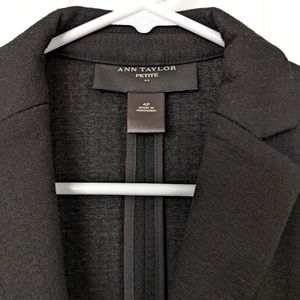 Ann Taylor blazer size 4P